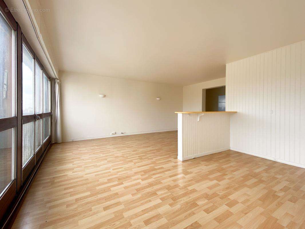 Appartement à PARIS-20E