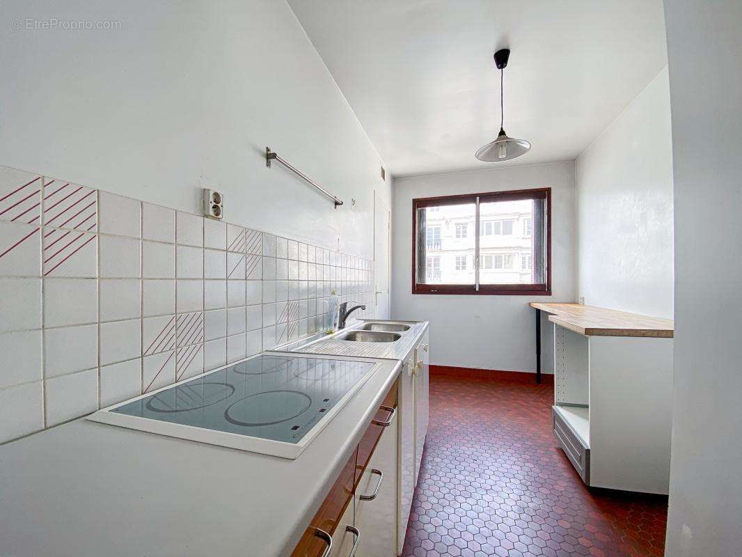 Appartement à PARIS-20E