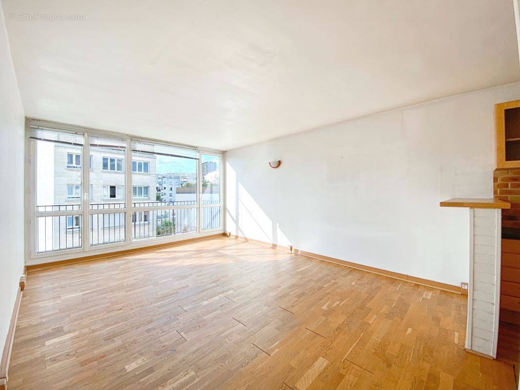 Appartement à PARIS-20E