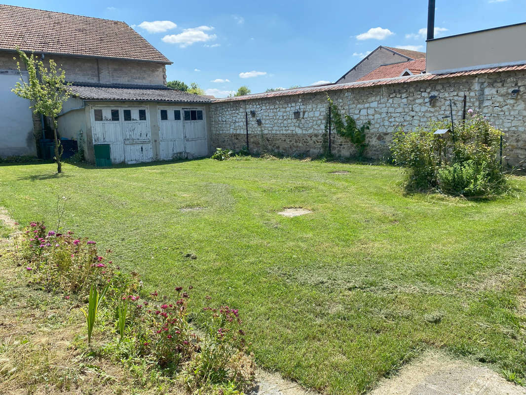 Maison à CAUREL