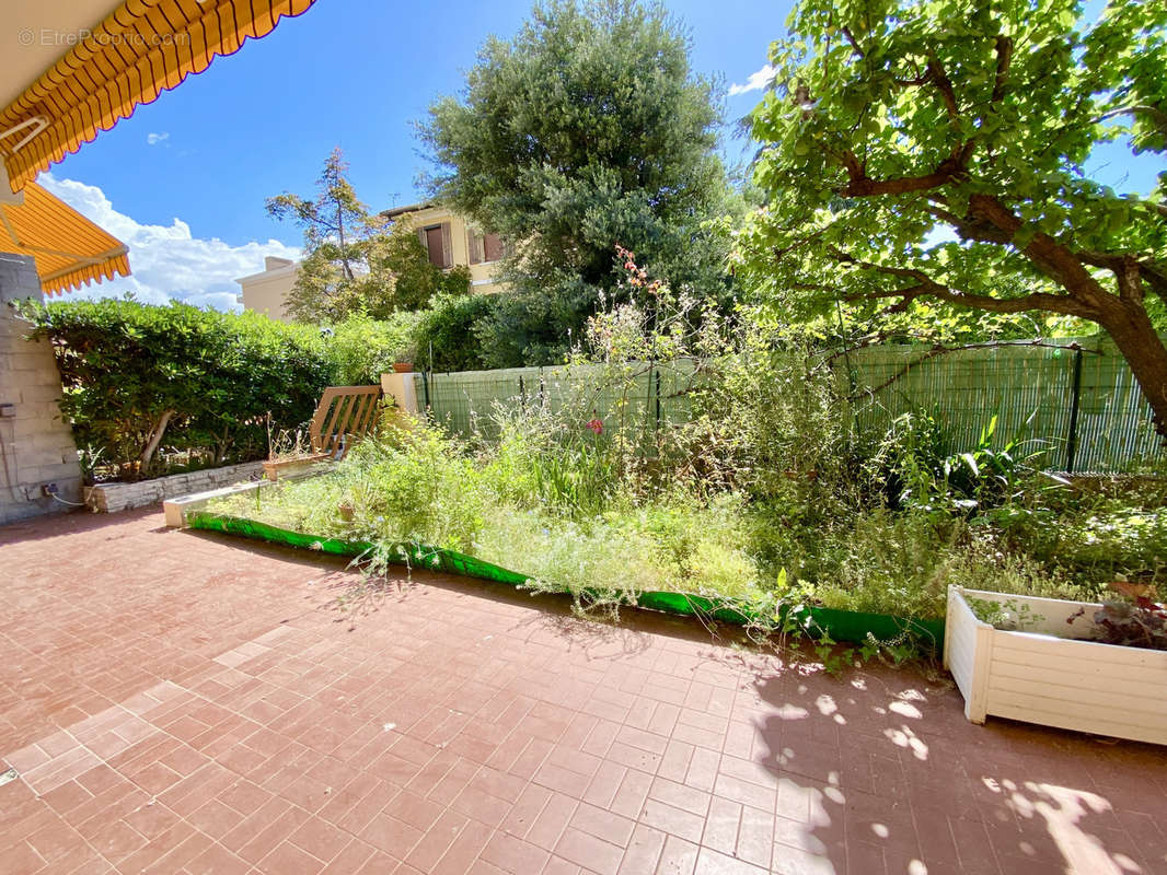 Appartement à ROQUEBRUNE-CAP-MARTIN