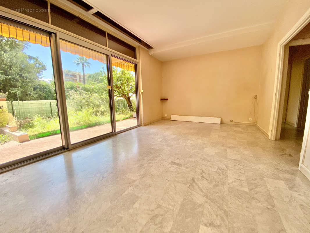 Appartement à ROQUEBRUNE-CAP-MARTIN