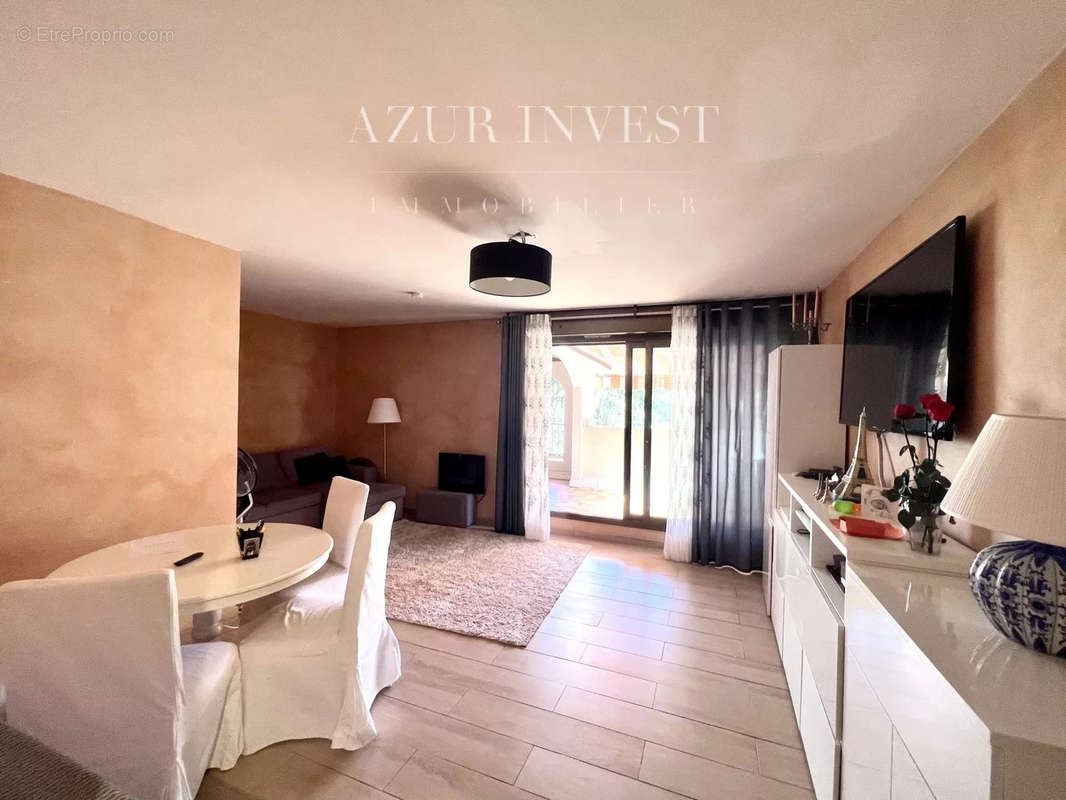 Appartement à ROQUEBRUNE-CAP-MARTIN