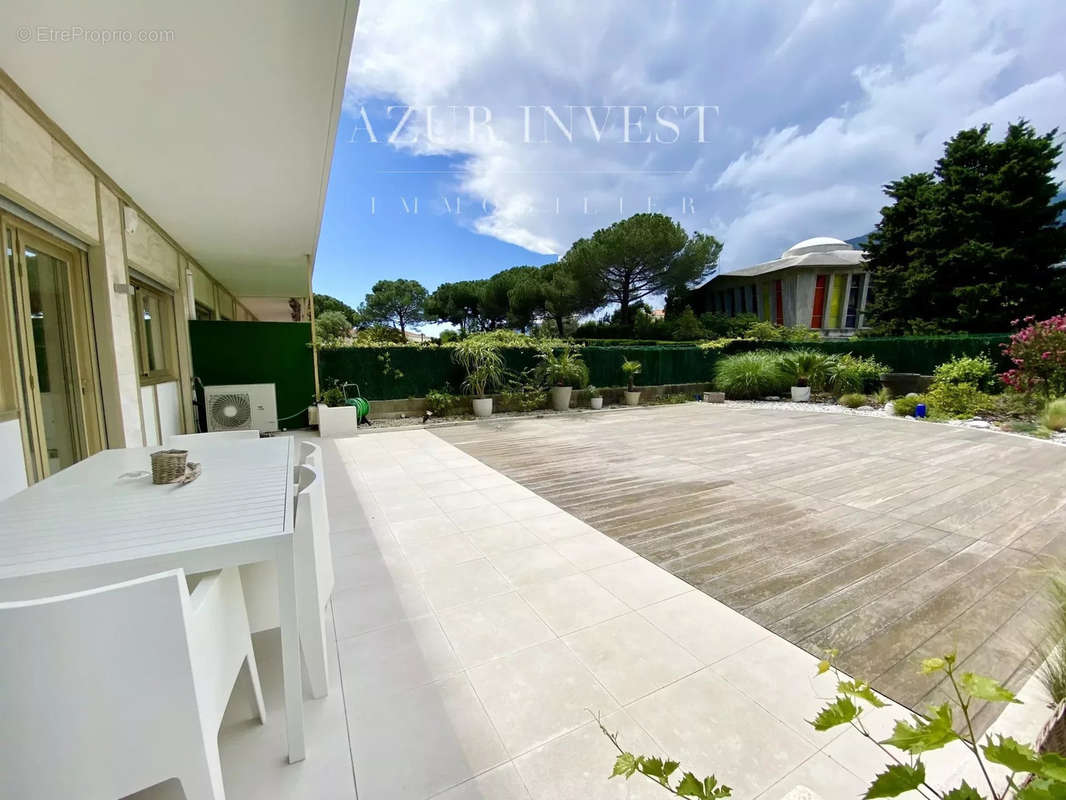 Appartement à ROQUEBRUNE-CAP-MARTIN