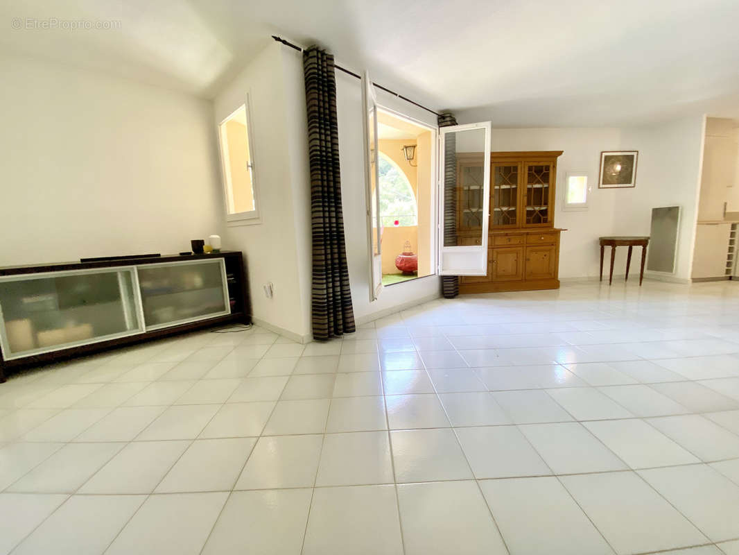 Appartement à ROQUEBRUNE-CAP-MARTIN