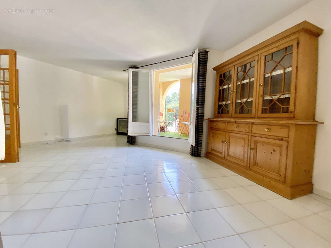 Appartement à ROQUEBRUNE-CAP-MARTIN