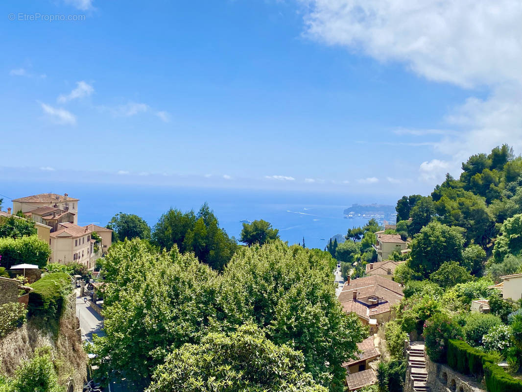 Appartement à ROQUEBRUNE-CAP-MARTIN