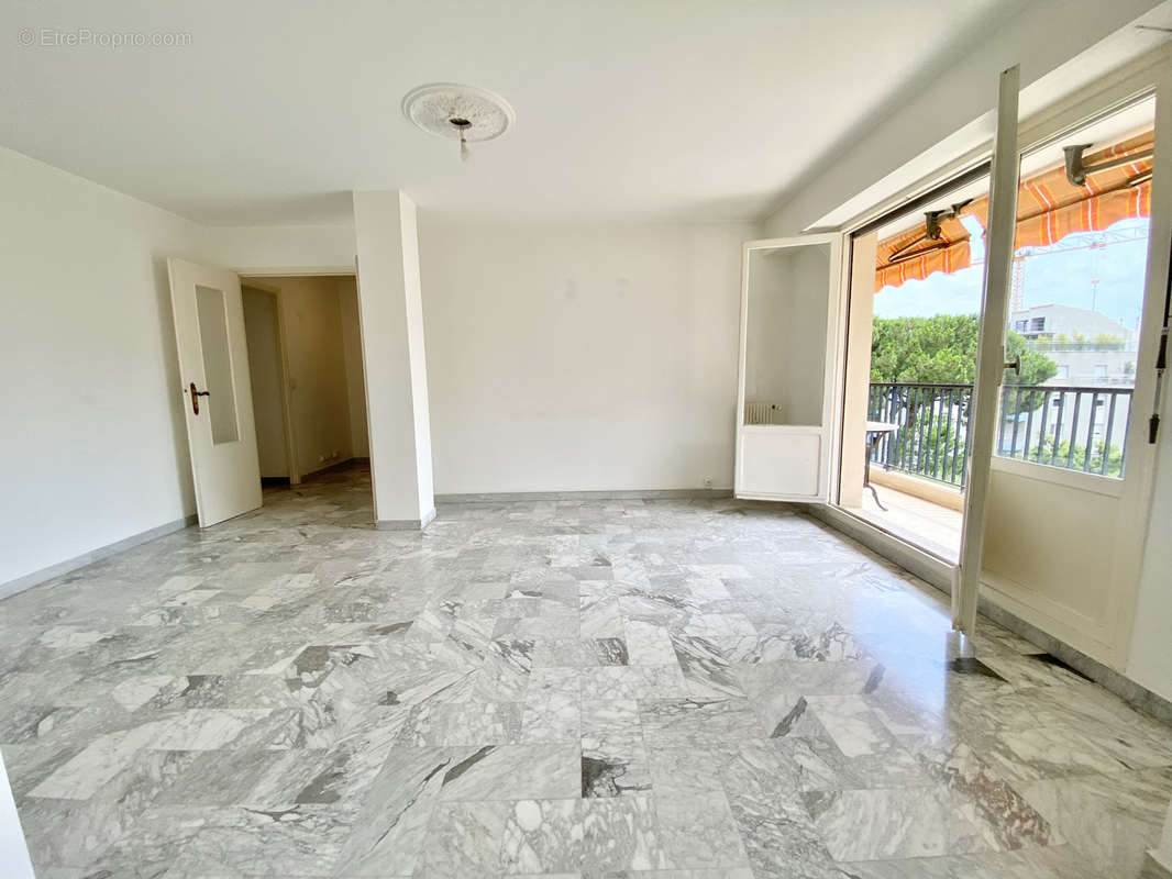 Appartement à ROQUEBRUNE-CAP-MARTIN