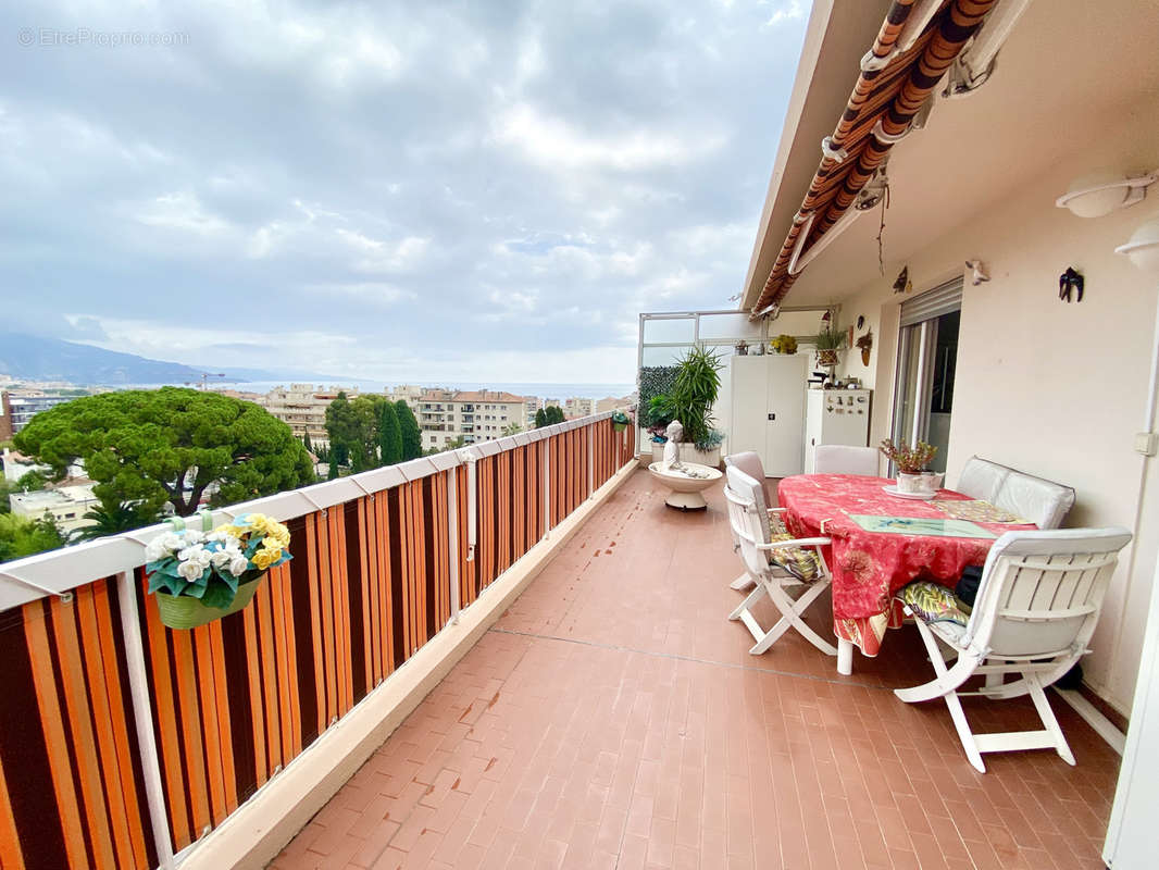 Appartement à ROQUEBRUNE-CAP-MARTIN