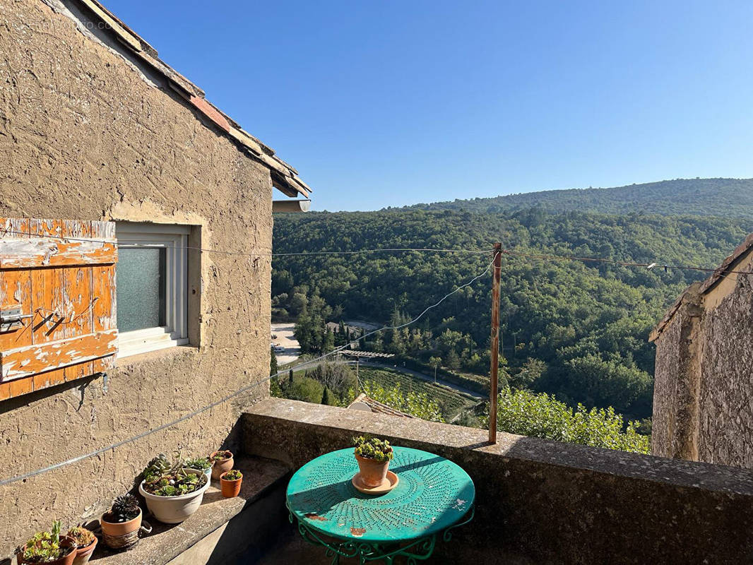 Appartement à BONNIEUX