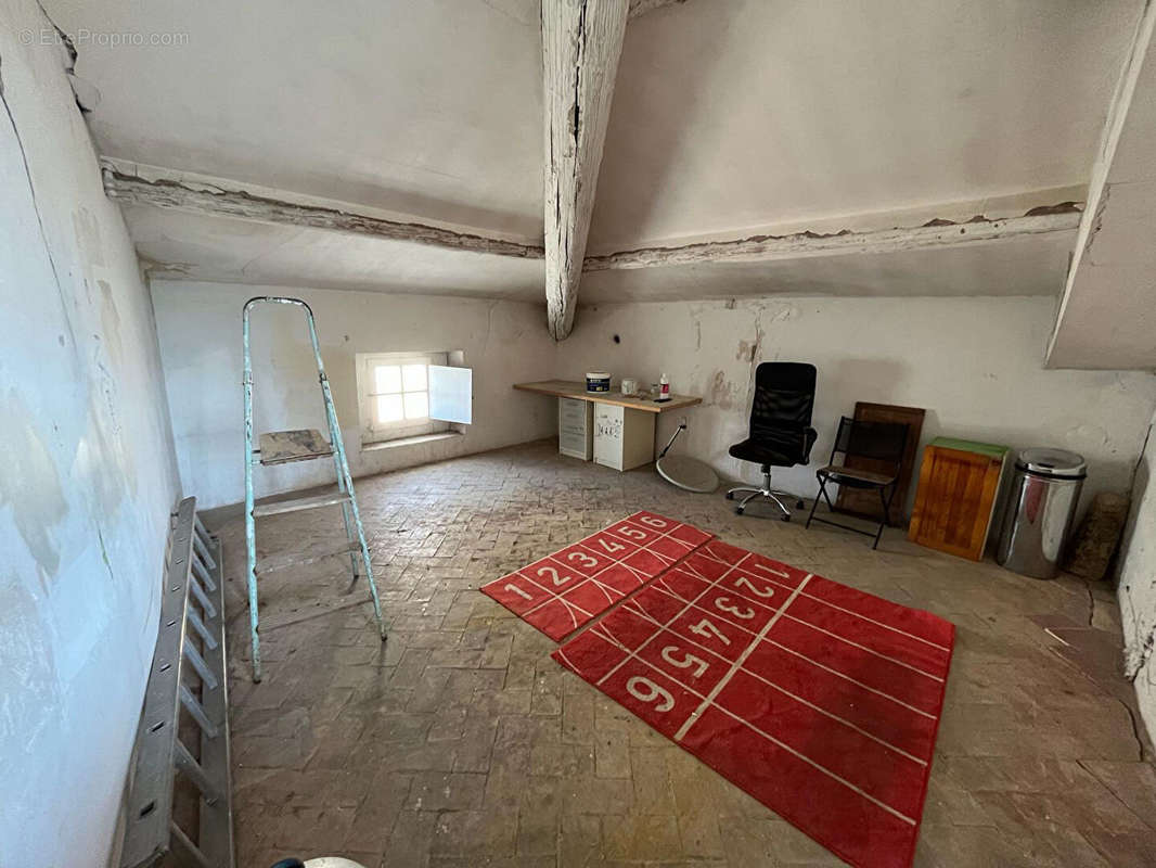 Appartement à BONNIEUX