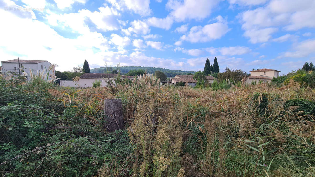 Terrain à BARBENTANE