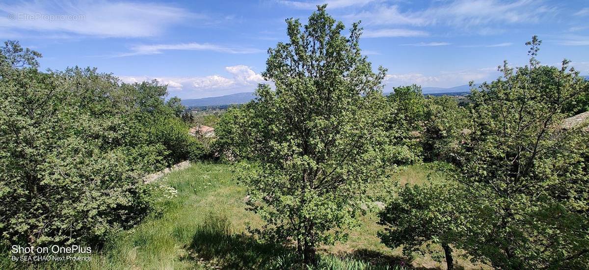 Terrain à CAUMONT-SUR-DURANCE