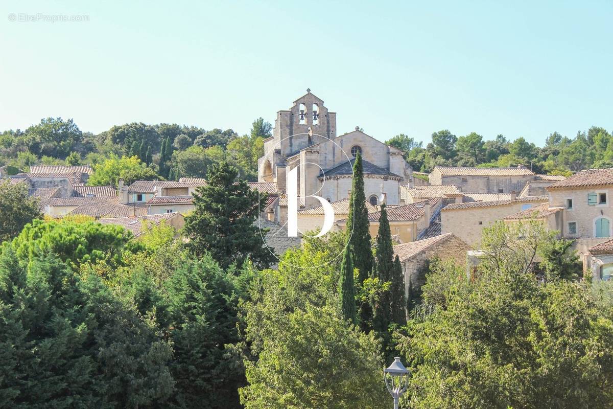 Maison à SAINT-RESTITUT