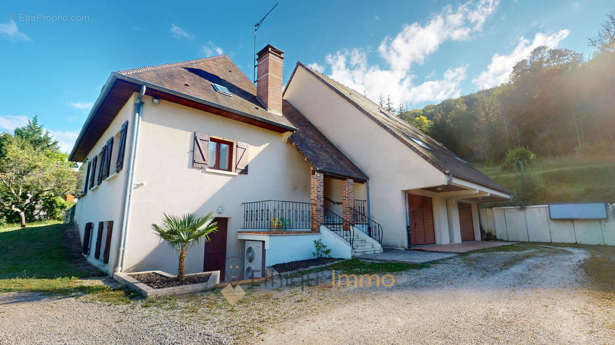 Maison à BAR-SUR-AUBE