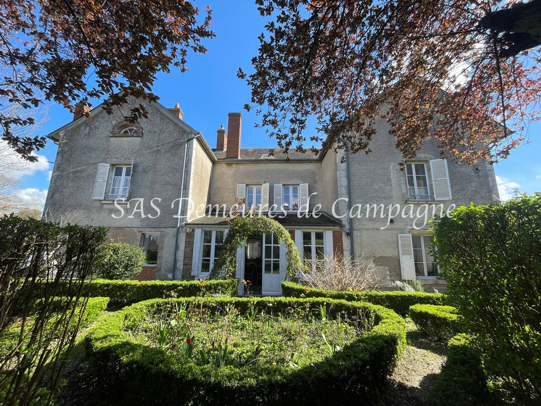 Maison à LES AIX-D&#039;ANGILLON