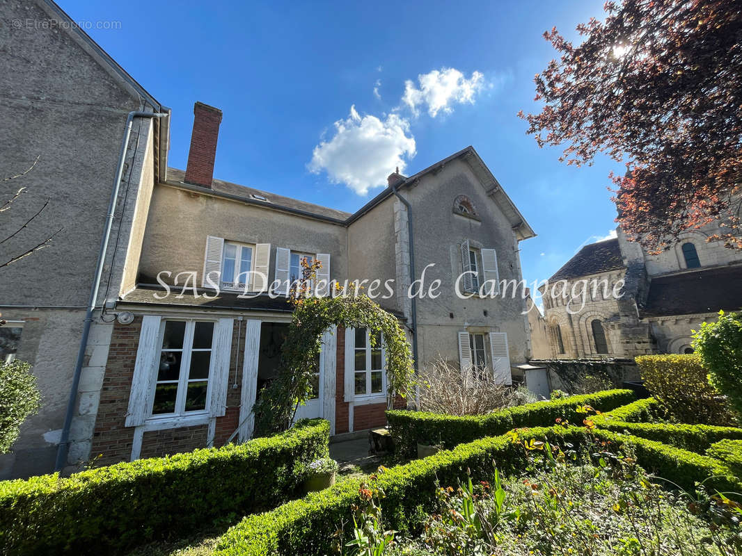 Maison à LES AIX-D&#039;ANGILLON