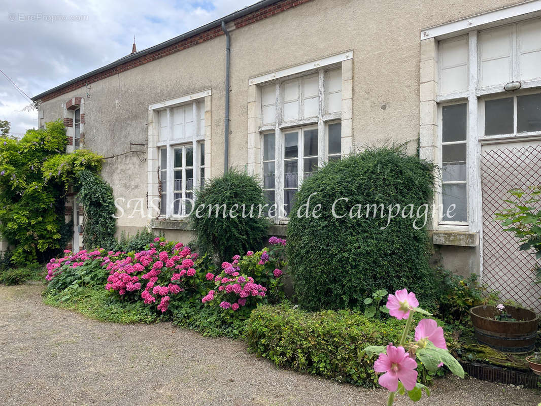 Maison à LES AIX-D&#039;ANGILLON