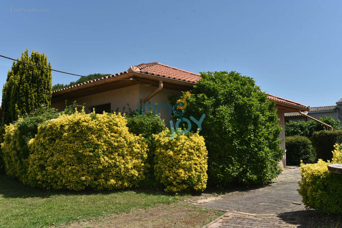 Maison à AUSSONNE