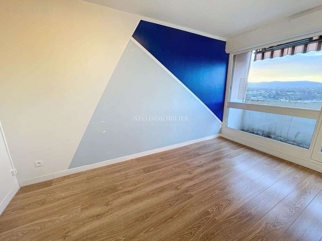 Appartement à SAINTE-FOY-LES-LYON