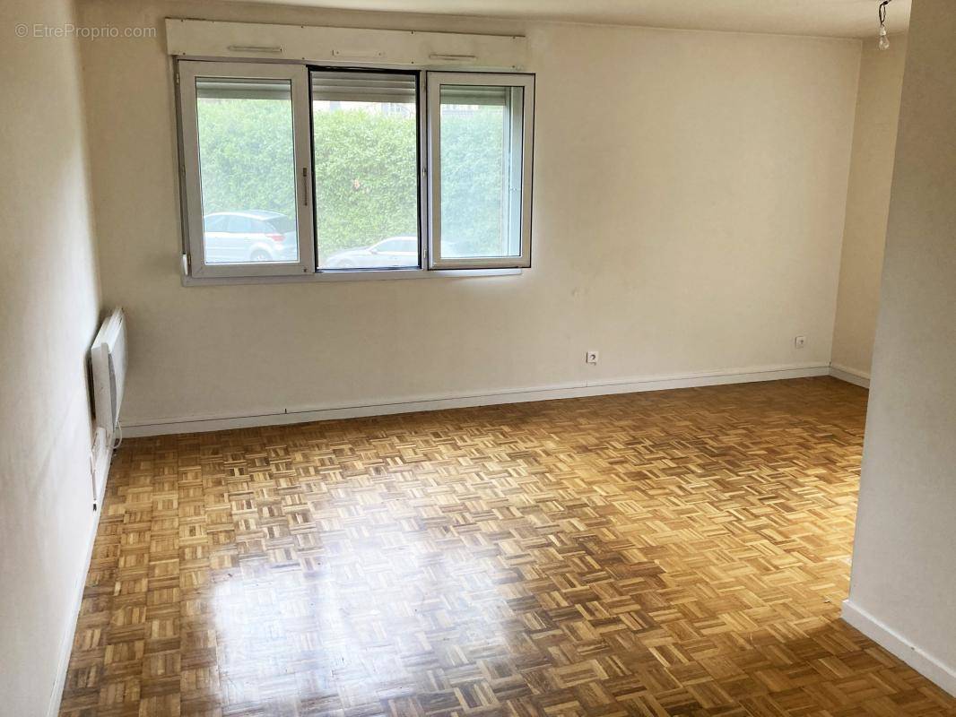 Appartement à SAINT-GENIS-LAVAL