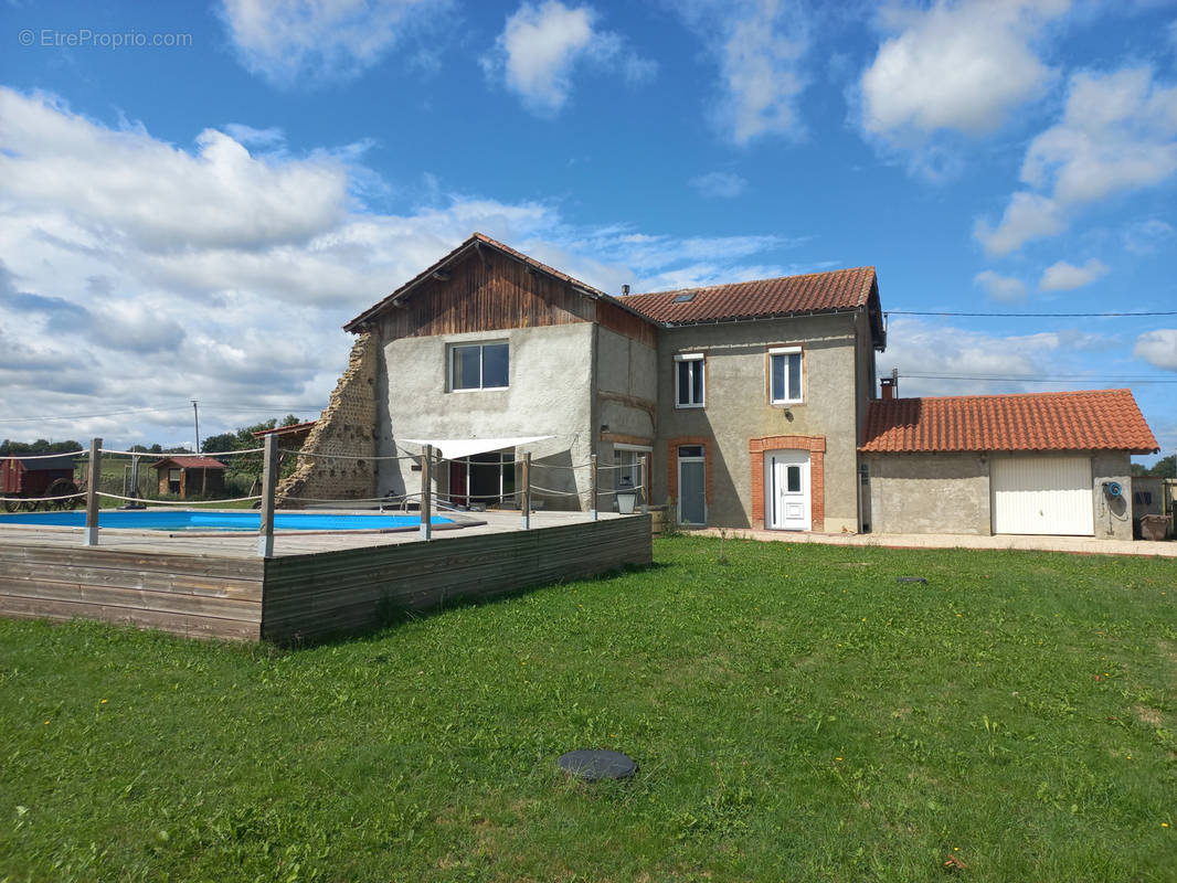 Maison à TRIE-SUR-BAISE