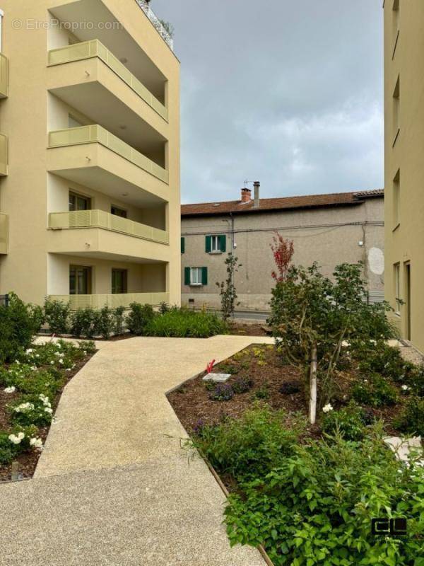 Appartement à RILLIEUX-LA-PAPE