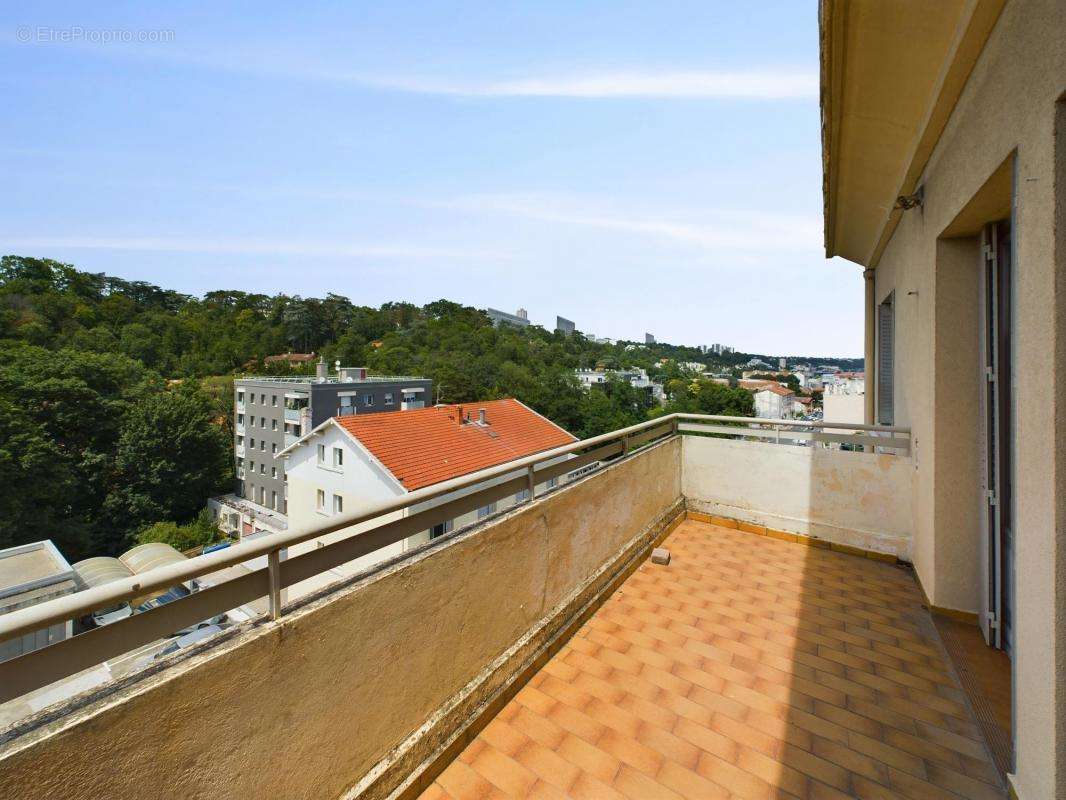 Appartement à LYON-9E