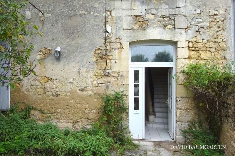 Maison à BONNEUIL-MATOURS