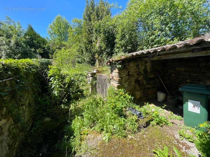 Maison à SOLIGNAC