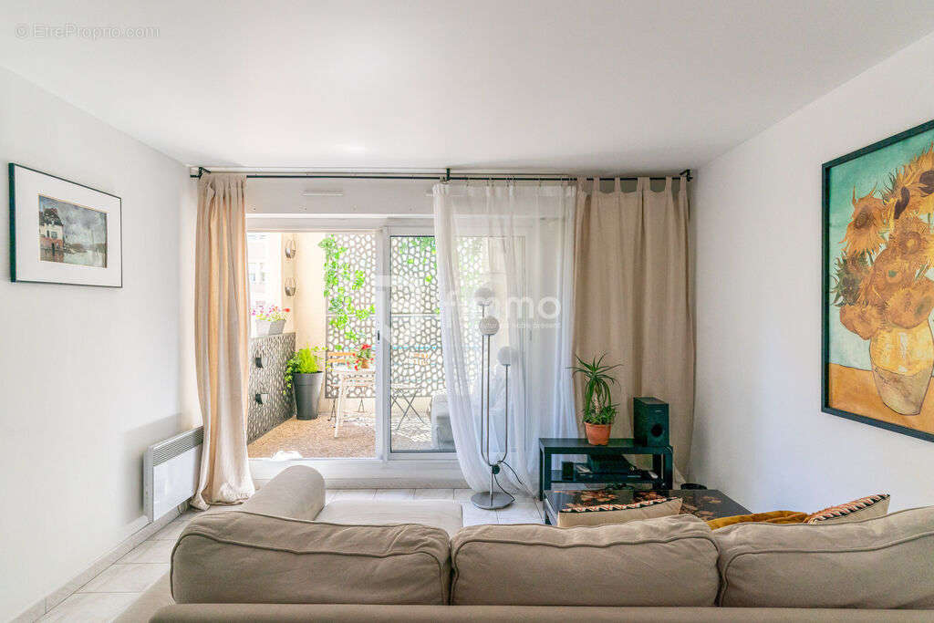 Appartement à MARSEILLE-8E