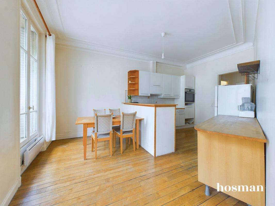 Appartement à PARIS-10E