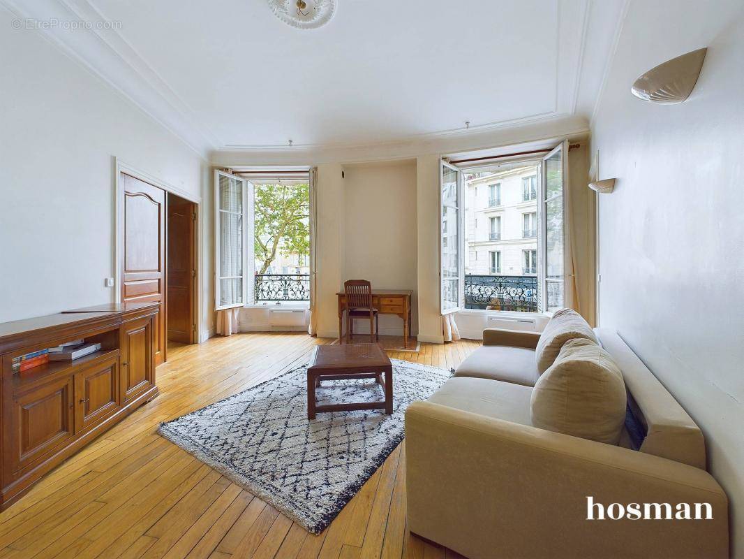 Appartement à PARIS-10E