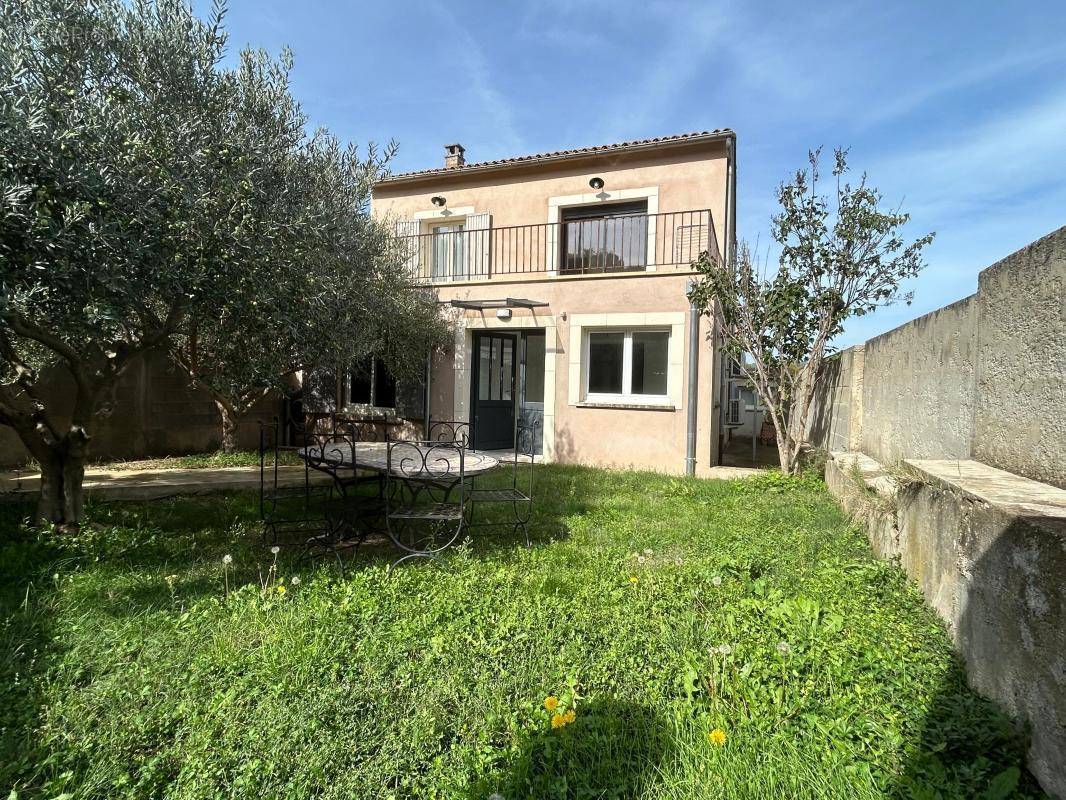 Maison à VAISON-LA-ROMAINE