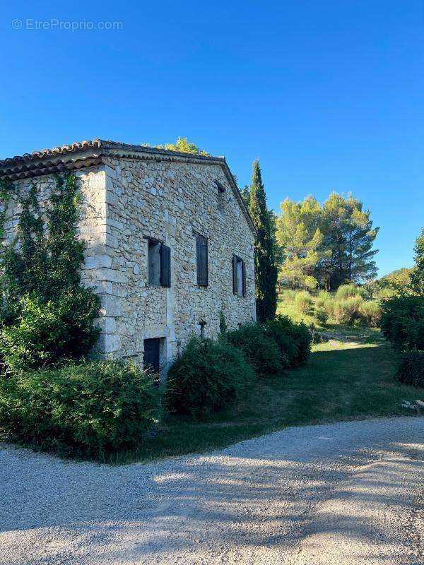 Maison à MONTAULIEU