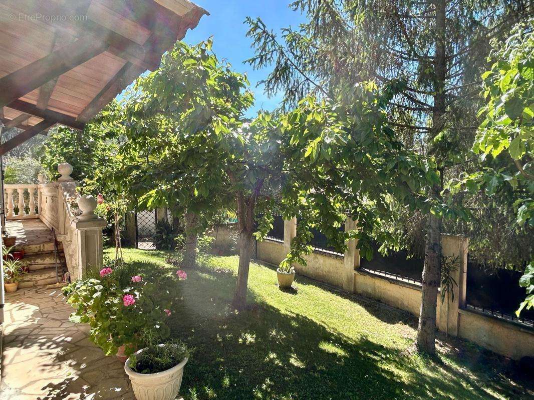 Maison à VAISON-LA-ROMAINE