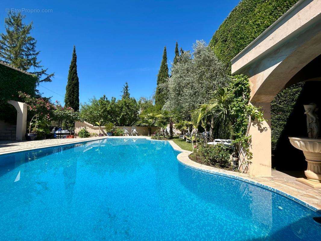 Maison à VAISON-LA-ROMAINE