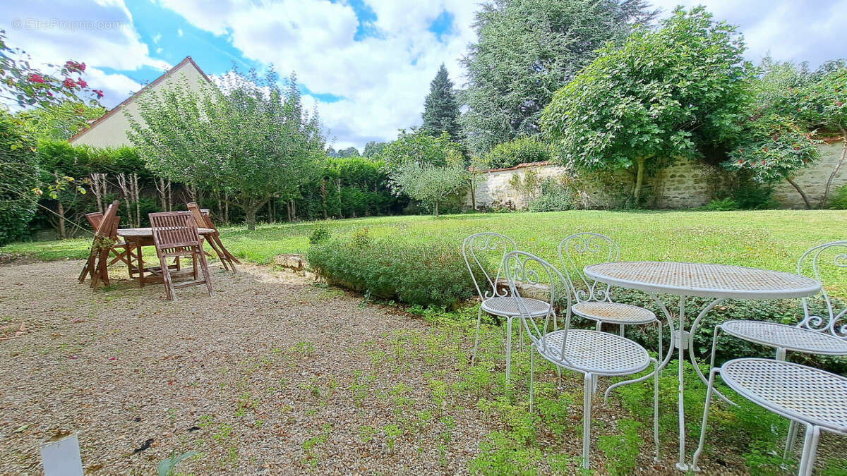 Maison à AUVERS-SUR-OISE