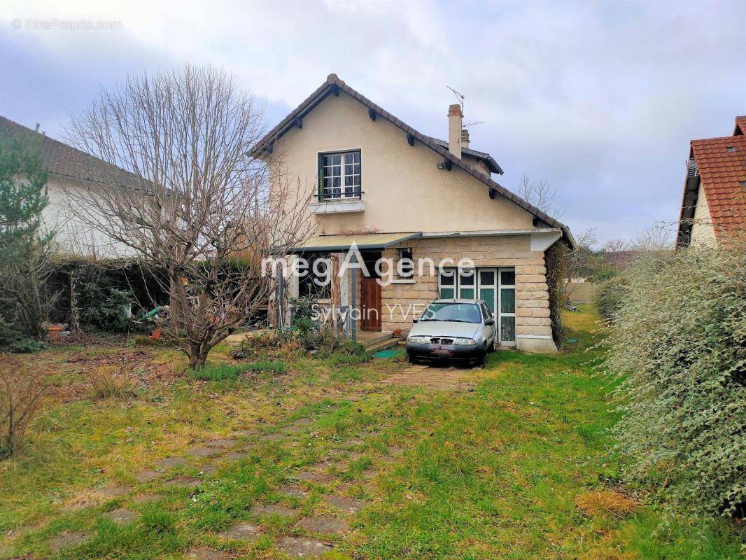 Maison à FRENEUSE