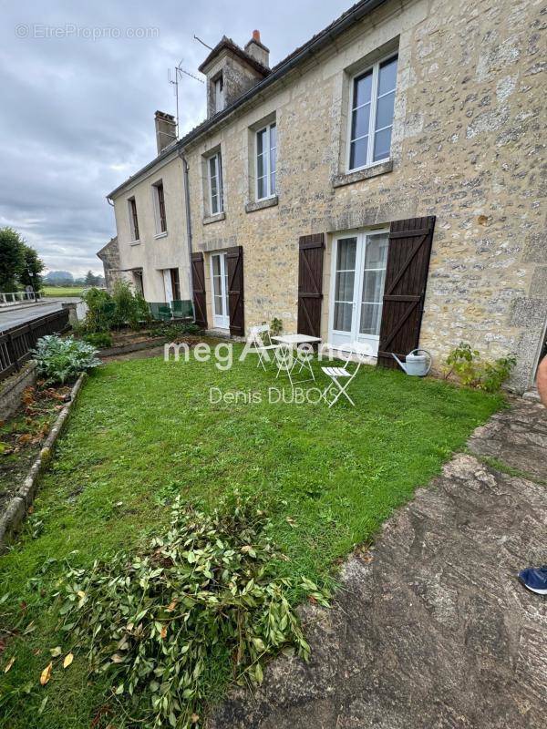 Maison à MAUVES-SUR-HUISNE