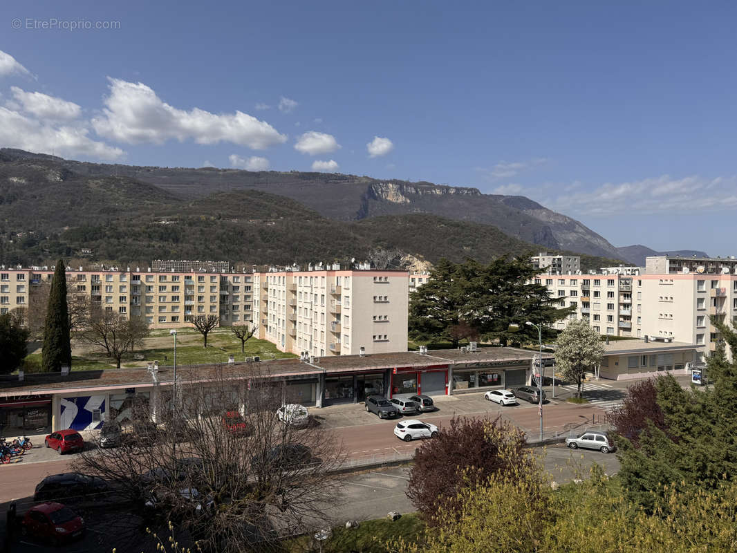 Appartement à SEYSSINET-PARISET