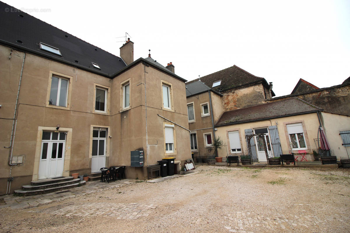 Appartement à NUITS-SAINT-GEORGES