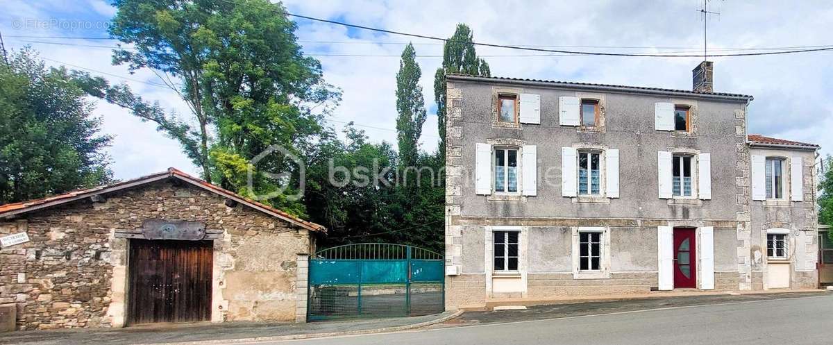 Maison à SAINT-LAURS