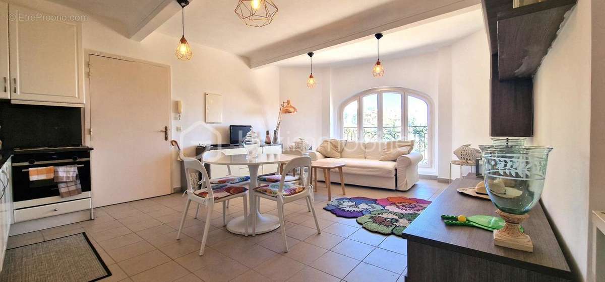 Appartement à BEAUSOLEIL