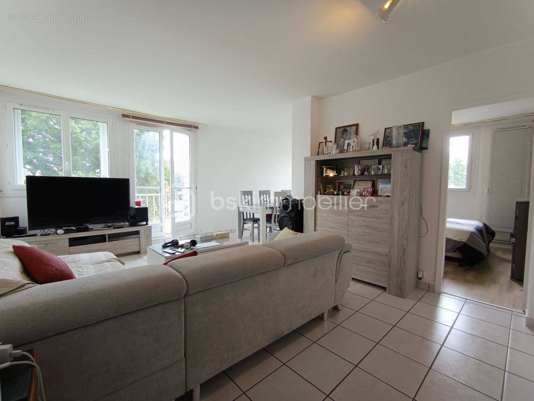 Appartement à SAINT-CYR-SUR-LOIRE