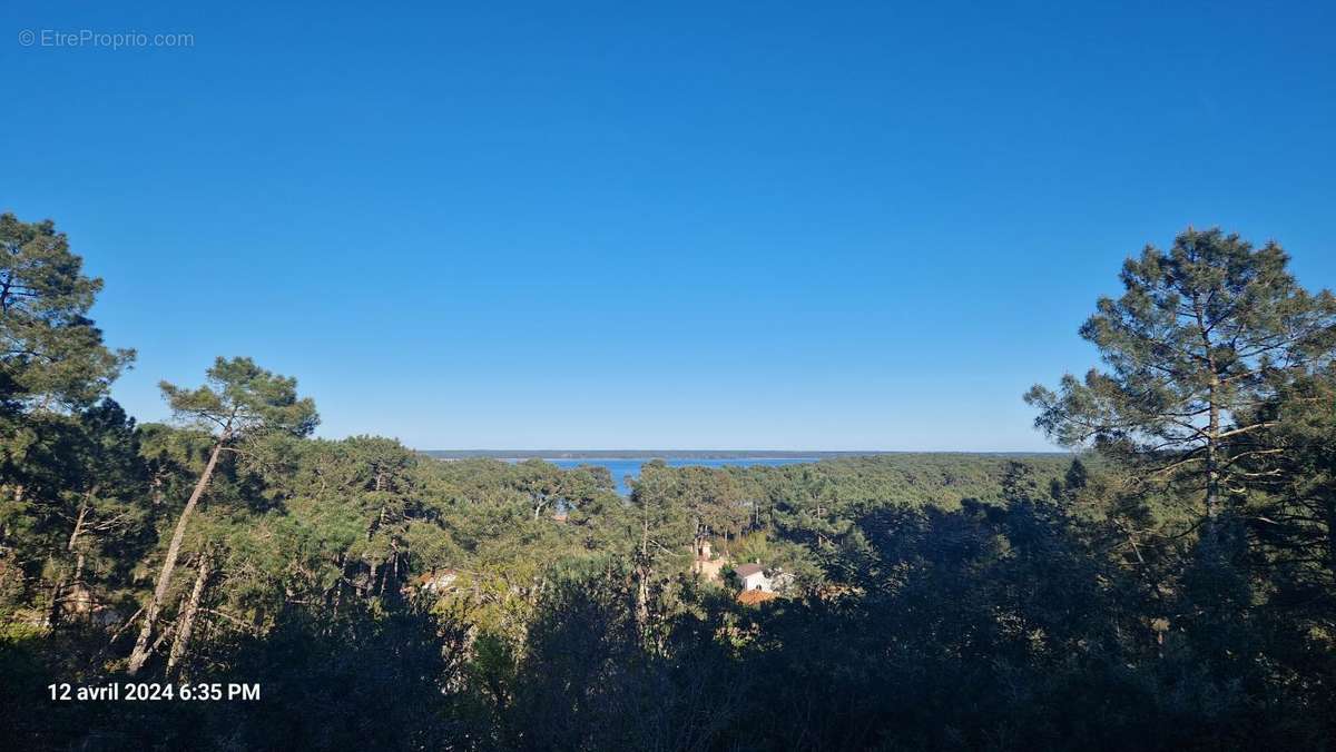 Terrain à LACANAU