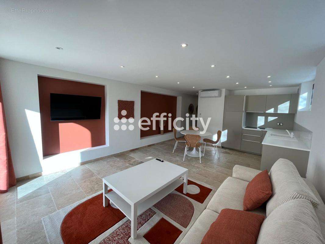 Appartement à MOUGINS