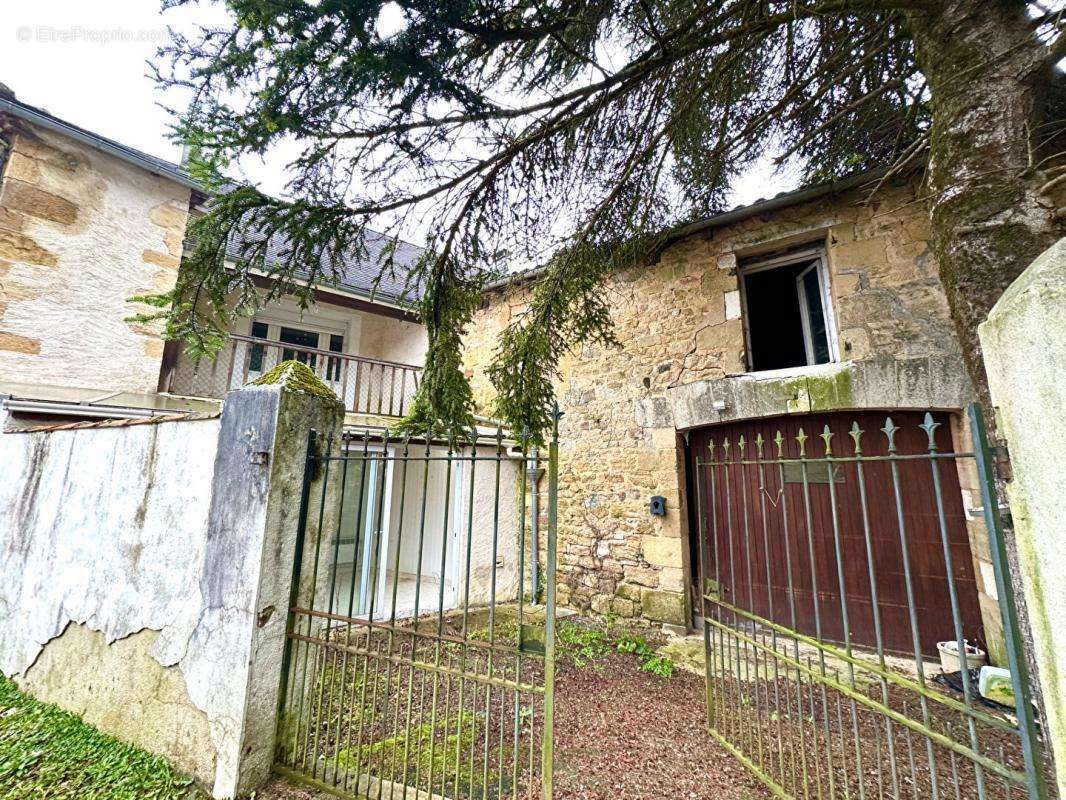 Maison à CORGNAC-SUR-L&#039;ISLE