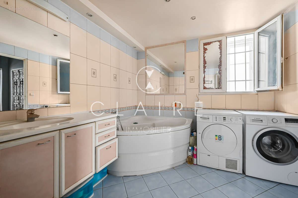 Appartement à PARIS-4E