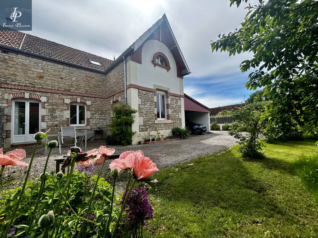 Maison à COUTERNON